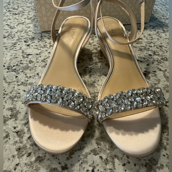 🌟Badgley Mischka Sandals 🌟Like new 🆕 - Picture 16 of 17